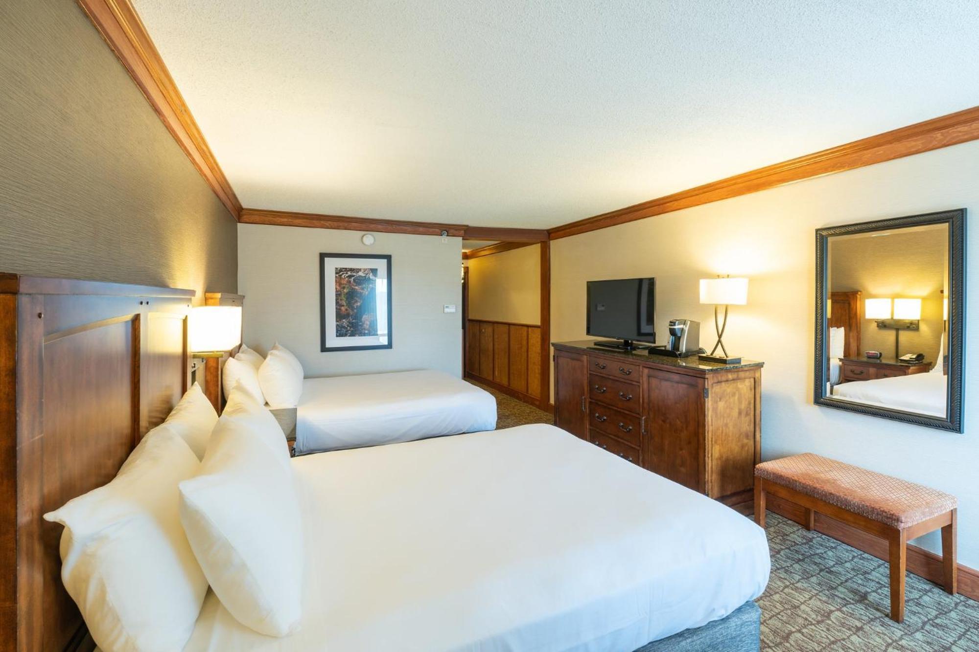 Crowne Plaza Lake Placid By Ihg Εξωτερικό φωτογραφία